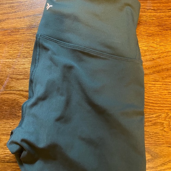 Green Old Navy leggings - Picture 3 of 5